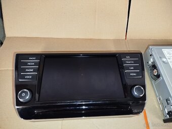 Rádio škoda amundsen 5Q0035874B - 5