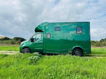 Prepravník koní Renault Master 5-miestny ATM / Automat NOVE - 5