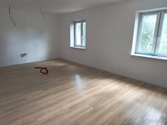 LUXUSNÝ 5 IZB. RD V SENCI V ŠTANDARDE - 5