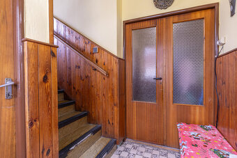 Na predaj 5 izbový rodinný dom s malým pozemkom v obci Doln - 5