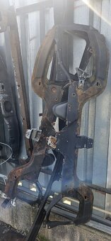 Čelá, okuláre, masky, kapoty pre dodávky - 5