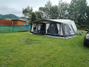 Obytny prives LMC - 5