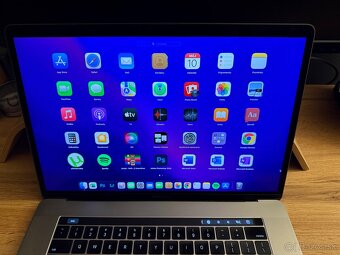 MacBook Pro 15” Retina I7 16GB - 5
