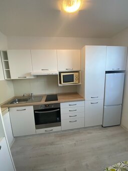 Na prenájom kompletne zariadený 1 izbový byt Vrútky - 5