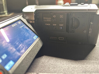 Predam Sony HDR-CX105 FullHD kameru - 5