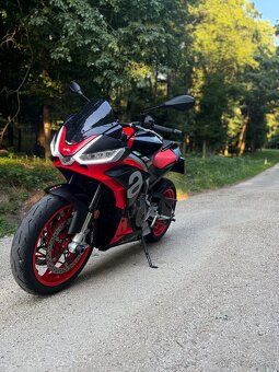 Aprilia Tuono 660 - 5
