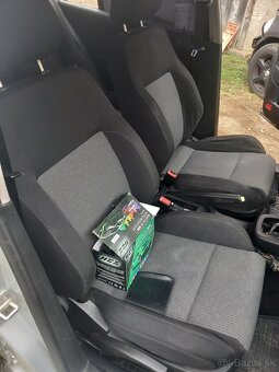 Rozpredam VW Golf IV 1.4 16V LA7W - 5