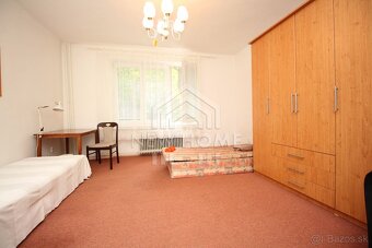 3 iz. byt blízko RAČIANSKEHO Mýta, tehlový dom, tichá lokali - 5