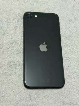 Predám Apple iPhone SE 2022 64GB Black Minimálne známky - 5