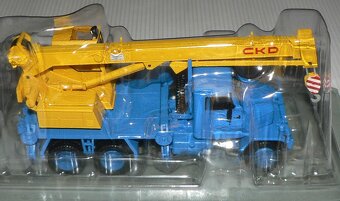Praga V3S AD80 1974 1:43 + časopis - 5