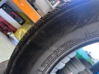 Predám zimné Pneu 205/65R15 dezén 6/7mmm - 5