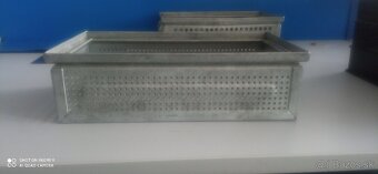 Kovový stohovací box perforovaný - 5