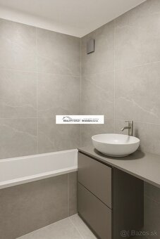 NA PREDAJ kompletne zrekonštruovaný 3-izbový byt s loggiou – - 5