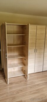 kancelárske skrine a stôl - 5