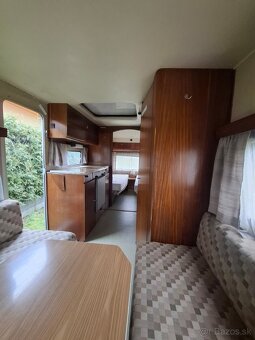 Hymer Eriba 550 + nadstrecha - 5