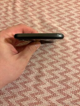 Telefón IPhone 11 - 5