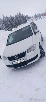 🚗 Predám Volkswagen Touran 2.0 - 5