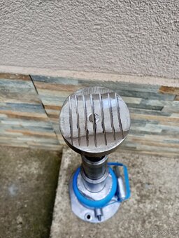 Hydraulicky zdvihak 12 T - 5
