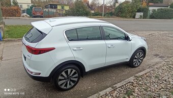 KIA  SPORTAGE  2,0  CRDI   AWD   A/T   PLATINUM - 5