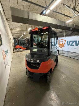 Toyota Dieselový VZV 52-8FDF20 zánovní 1035mth - 5