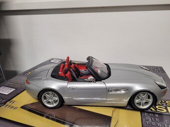Model BMW Z8  Bburago 1:18 - 5