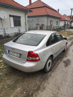 Volvo s40 2.0L diesel - 5