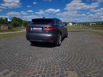 Jaguar F-pace - 5
