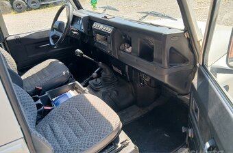 Land Rover Defender - 5