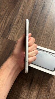 iPhone XR 128GB - biely + MagSafe kryt - 5