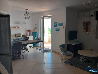 Brač – zariadený apartmán s výhľadom - 5