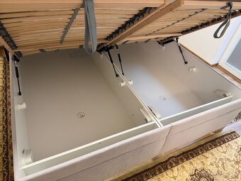 Čalúnená posteľ - 5