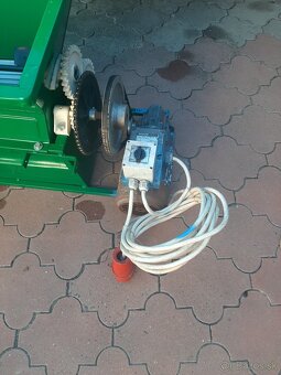 Elektricky mlynec na hrozno - 5