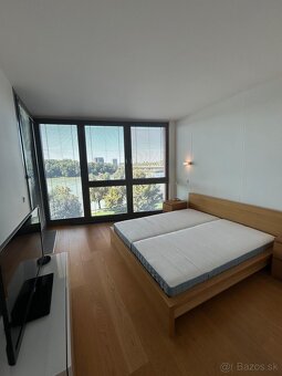 2i Luxusný byt priamo na nábreží Dunaja v Eurovea - 5