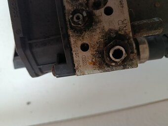 abs rj toyota corolla verso  0265950130  80€ - 5