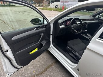 Volkswagen Passat Variant 2.0 TDI EVO Elegance DSG - 5