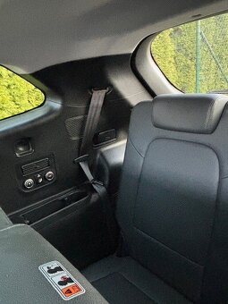 HYUNDAI GRAND SANTA FE - 5