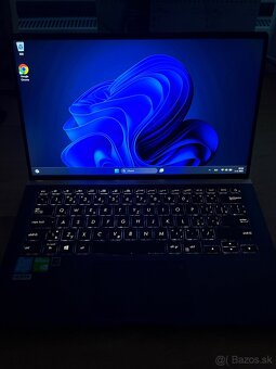Asus Zenbook - 5