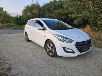 Hyundai i30 1.6 CRDi Family – spoľahlivé auto po servise - 5