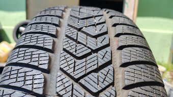 Zimné pneu 235/65 R17 --- PIRELLI , MICHELIN - 5