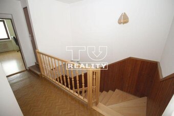 REZERVOVANÝ Na predaj dvojpodlažný RD Prievidza - 5
