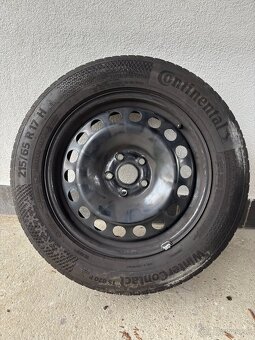 Zimné pneumatiky 215/65 R17 + Plechové disky 5x112 - 5