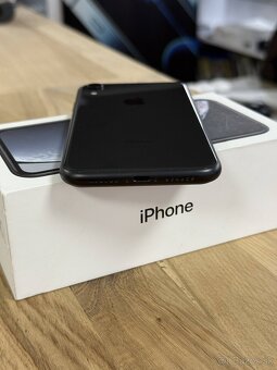 iPhone XR Black 64GB - 5