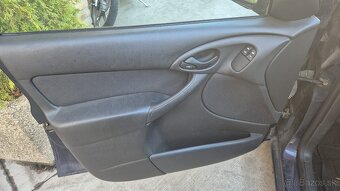 Ford Focus 2,0i 96kw kód motora: EDDF - 5