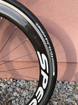 Cestný karbónový bicykel - 5