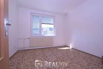 Ponúkame na predaj 3,5 izbový byt s loggiou - 5