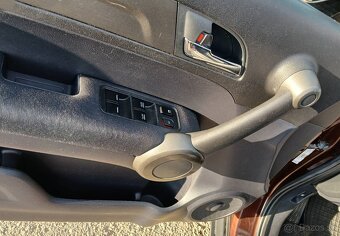 Predám Hondu CR-V 2,2 i-DTEC 4WD 110kW - 5