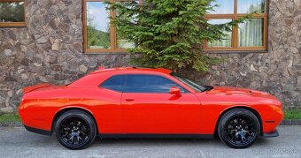 Predám Dodge Challenger 3.6 V6 - 5