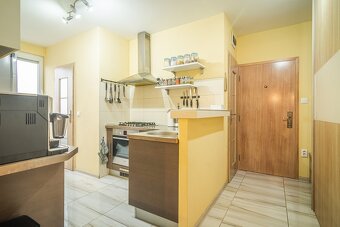 Útulný zariadený 2-izbový byt s balkónom na prenájom - 5