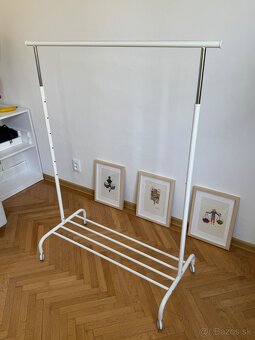 Vešiak na šaty Ikea Rigga, štender - 5