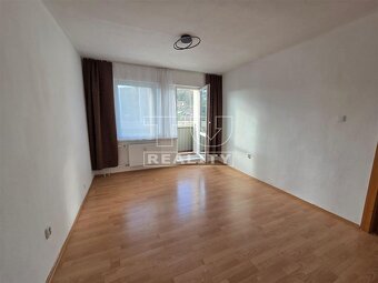 TUreality ponúka na predaj priestranný 3-izbový byt po... - 5